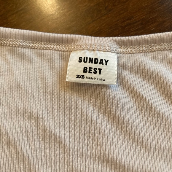 NWT Aritzia Sunday Best Holly Top - Picture 2 of 3